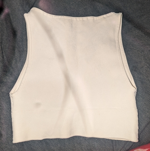 Low cut - Picture 2 of 2